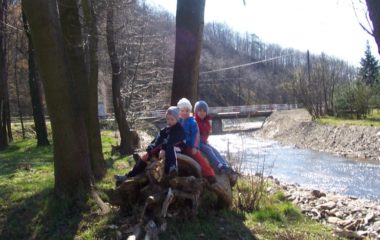 školní rok 2007 - 2008 - duben 132 380x240