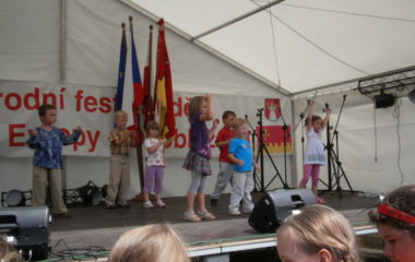 školní rok 2010 - 2011 - festival 2011 1 380x240
