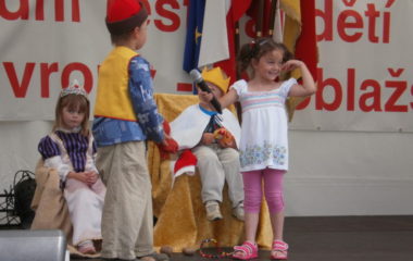 školní rok 2010 - 2011 - festival 2011 8 380x240