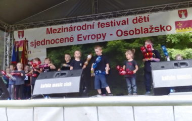 školní rok 2016 - 2017 - festival dětí 11 380x240