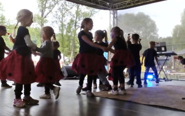 školní rok 2016 - 2017 - festival dětí 41 380x240