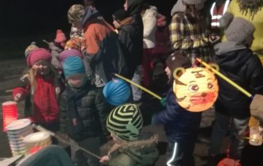 školní rok 2015 - 2016 - lamp. průvod2015 10 380x240