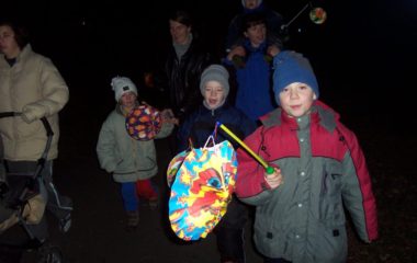 školní rok 2008 - 2009 - lampionový průvod 2008 148 380x240