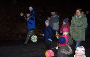 školní rok 2008 - 2009 - lampionový průvod 2008 153 380x240