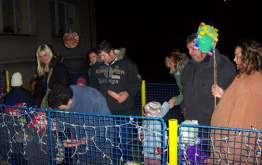 školní rok 2008 - 2009 - lampionový průvod 2008 157 380x240