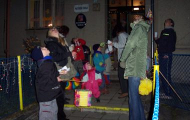 školní rok 2008 - 2009 - lampionový průvod 2008 161 380x240