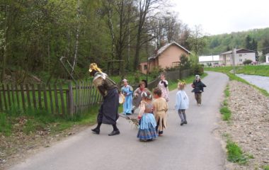školní rok 2007 - 2008 - slet 2008 53 380x240