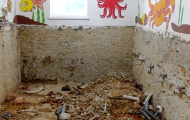 letošní zvelebování naší školičky  -  moc za to děkujeme.... - DSC 4791 380x240