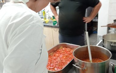 Dny plné pečení - na svačinku jsme si upekli "štrůdlik" a na oběd jsme měli "lasagne pana starosty" - IMG 20210923 100512 380x240