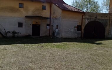 hledání velikonočních vajíček na hradě - IMG 20220414 095525 380x240