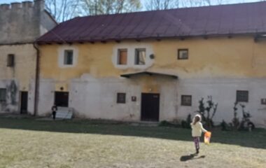 hledání velikonočních vajíček na hradě - IMG 20220414 095542 380x240