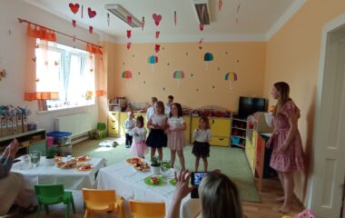 pro naše maminky :-) - IMG 20220513 145502 380x240