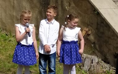 vystoupení dětí na obecní slavnosti :-) - IMG 20220528 WA0005 380x240