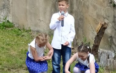 vystoupení dětí na obecní slavnosti :-) - IMG 20220528 WA0022 380x240