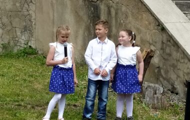 vystoupení dětí na obecní slavnosti :-) - IMG 20220528 WA0030 380x240