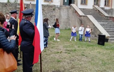 vystoupení dětí na obecní slavnosti :-) - IMG 20220528 WA0032 380x240