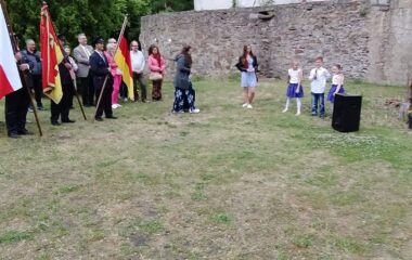 vystoupení dětí na obecní slavnosti :-) - IMG 20220528 WA0033 380x240
