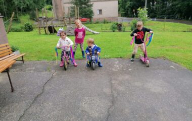 slavili jsme :-) - IMG 20220608 WA0026 380x240