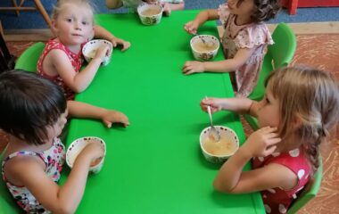 výlet za kamarády a shlédnuti divadelního představení "průzkumníci v Africe" - IMG 20220627 WA0053 380x240