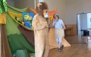 výlet za kamarády a shlédnuti divadelního představení "průzkumníci v Africe" - IMG 20220630 WA0027 380x240