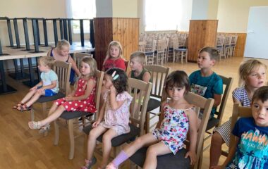 výlet za kamarády a shlédnuti divadelního představení "průzkumníci v Africe" - IMG 20220630 WA0054 380x240