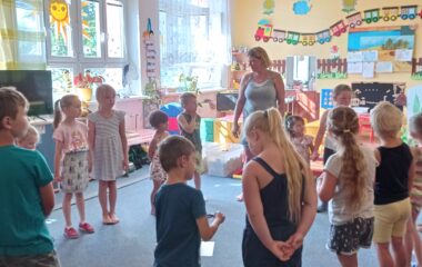 výlet za kamarády a shlédnuti divadelního představení "průzkumníci v Africe" - IMG 20220627 083438 380x240
