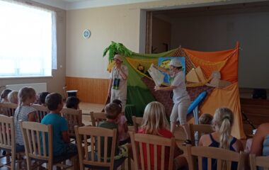 výlet za kamarády a shlédnuti divadelního představení "průzkumníci v Africe" - IMG 20220627 125657 380x240