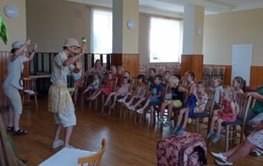 výlet za kamarády a shlédnuti divadelního představení "průzkumníci v Africe" - IMG 20220627 130147 380x240
