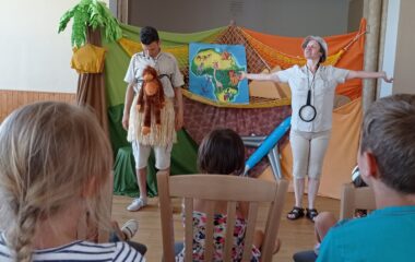 výlet za kamarády a shlédnuti divadelního představení "průzkumníci v Africe" - IMG 20220627 130549 380x240