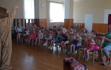 výlet za kamarády a shlédnuti divadelního představení "průzkumníci v Africe" - IMG 20220627 131625 380x240