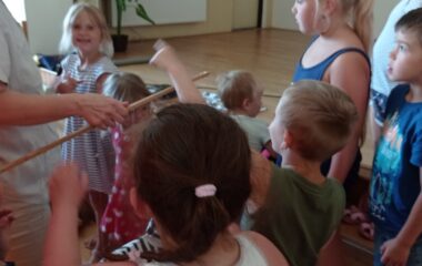 výlet za kamarády a shlédnuti divadelního představení "průzkumníci v Africe" - IMG 20220627 133425 380x240