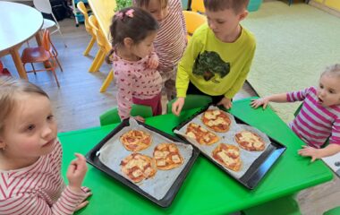 ten dělá to a ten zas tohle..... - dde71dbc 2c0f 473f 9ff1 3309bced40f4 380x240
