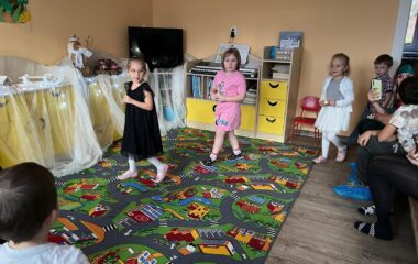 vánoční besídka - e713e843 8f04 4ad6 9328 7eb4262c0631 380x240