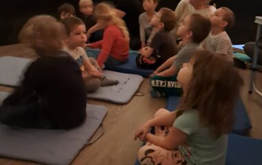 Jak trávíme adventní čas - sférické kino 9 380x240