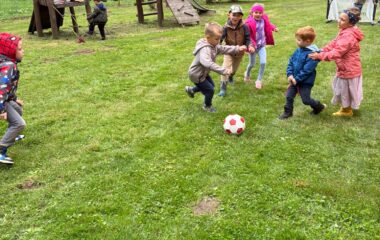 těšili jsme se do školky... - 541548dd 9049 4312 a5fb e34cc7b471a8 380x240