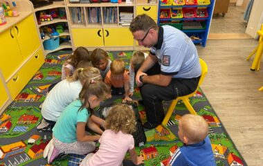 Návštěva Policie ČR u nás ve školce - 97a10d0c 7407 422c 8387 ea3ac0ba42ec 380x240