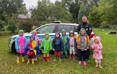 Návštěva Policie ČR u nás ve školce - b9b21e09 7884 4636 b44a 53d8796ddee3 380x240