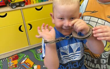 Návštěva Policie ČR u nás ve školce - e65da749 54be 4f2f a13e eb106348f240 380x240