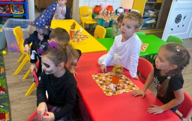 den plný strašidel ... - 48a5f13a b943 4552 b83c c6841b21b5f2 380x240