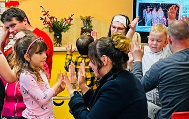 ****v&aacute;nočn&iacute; bes&iacute;dka***** - 37ebc30a 3b67 4676 a265 c54f40663590 380x240