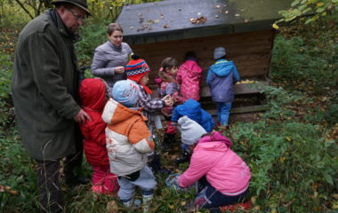 Vycházka s myslivcem - podzimní vycházka s myslivcem 46 380x240