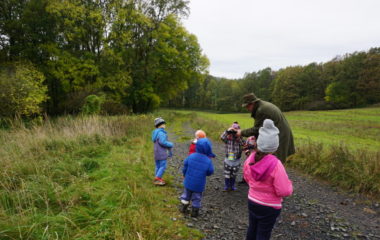 Vycházka s myslivcem - podzimní vycházka s myslivcem 69 380x240