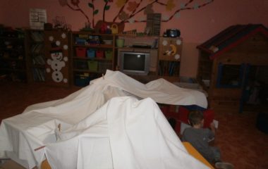 cestování za eskymáky - iglu 380x240