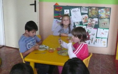 školní rok 2014 - 2015 - říj 39 380x240