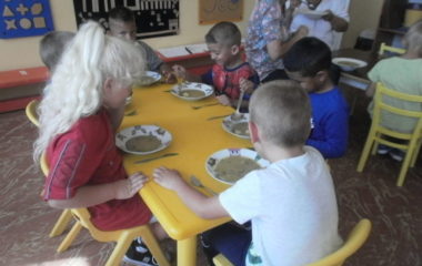 první den ve školce - P9030044 380x240