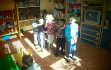 pracovali jsme na téma "na poli" - PA090170 380x240