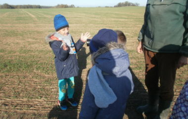 vycházka do přírody s myslivcem - PB060319 380x240