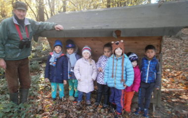 vycházka do přírody s myslivcem - PB060339 380x240