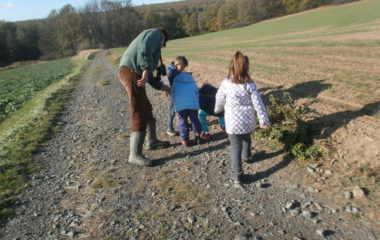 vycházka do přírody s myslivcem - PB060363 380x240