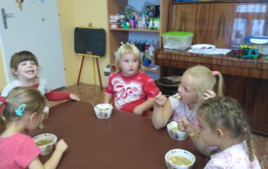 září ve školce - IMG 20200901 112945 380x240